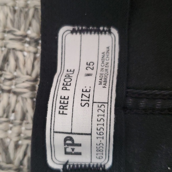 FP Movement by Free People Pull On Gray/ Black Flare Jeans 25 - Picture 3 of 11